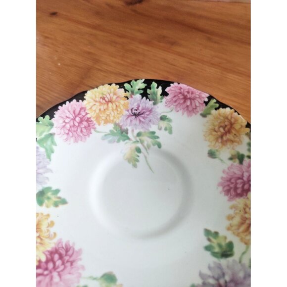 Vintage Double Warrant Paragon Mums Tea Cup & Saucer, Chrysanthemum flowers 1940 - Picture 7 of 14